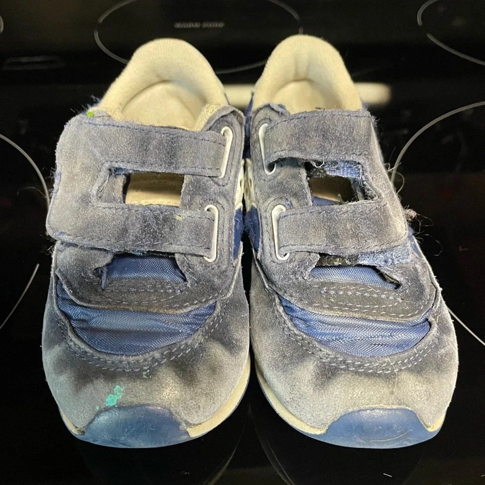 Blue Saucony sneakers 7.5